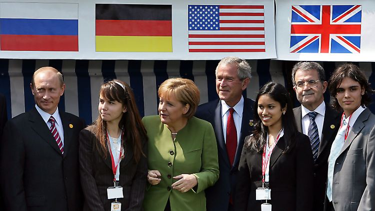 Da war die Welt noch in Ordnung: Fototermin am Rande des G8-Gipfels im Jahr 2007.