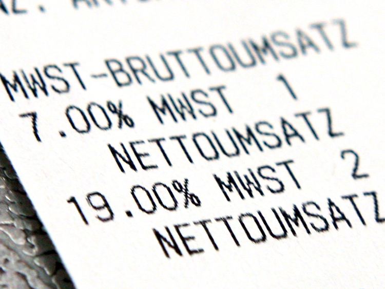 Vor allem die Senkung der Mehrwertsteuer auf Übernachtungen wird kritisiert.
