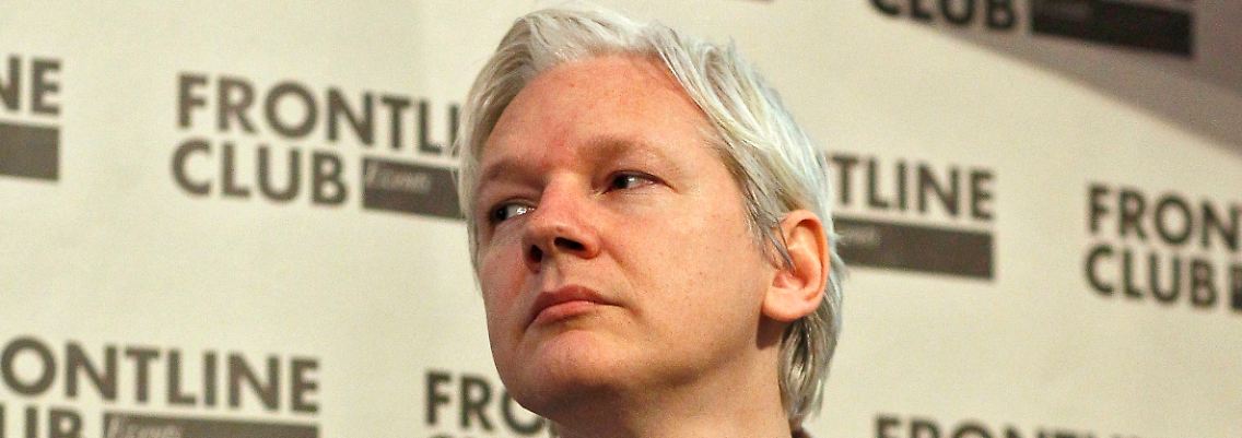 Julian Assange trägt seit anderthalb Jahren eine elektronische Fußfessel.
