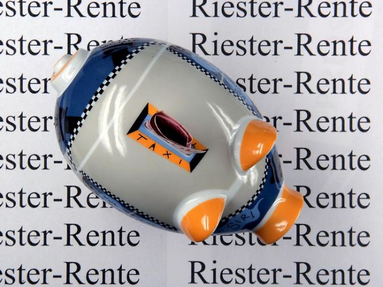 Komplett verschont von einer Abgabe auf Finanzgeschäfte wären einer Studie zufolge Riester-Bank-Sparverträge und das sogenannte Wohn-Riestern.
