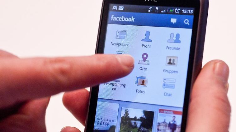 Vielen Nutzern nicht bekannt: Facebook greift mit der Funktion Freunde-Finder das komplette Adressbuch ab und nutzt es für Werbezwecke.