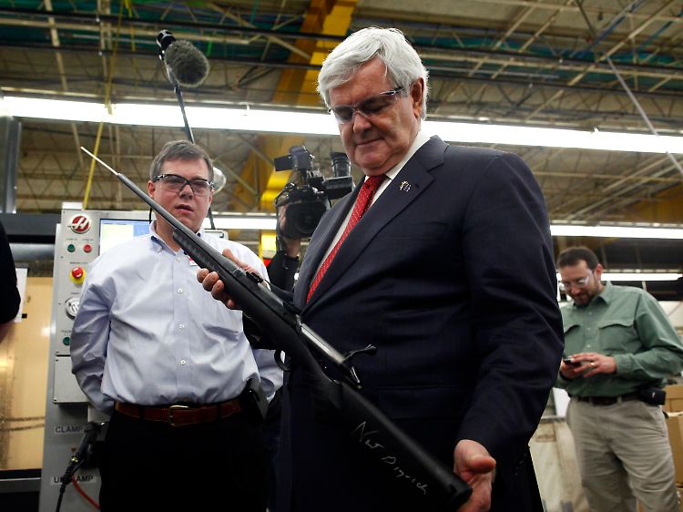 Mit Waffen kennt sich Gingrich nicht aus, doch das Recht auf Waffenbesitz unterstützt er ohne Ausnahme.