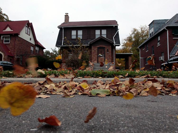 Halbwegs attraktiv und immerhin verkehrsgünstig gelegen: Eigenheime in Detroit im US-Bundesstaat Michigan.