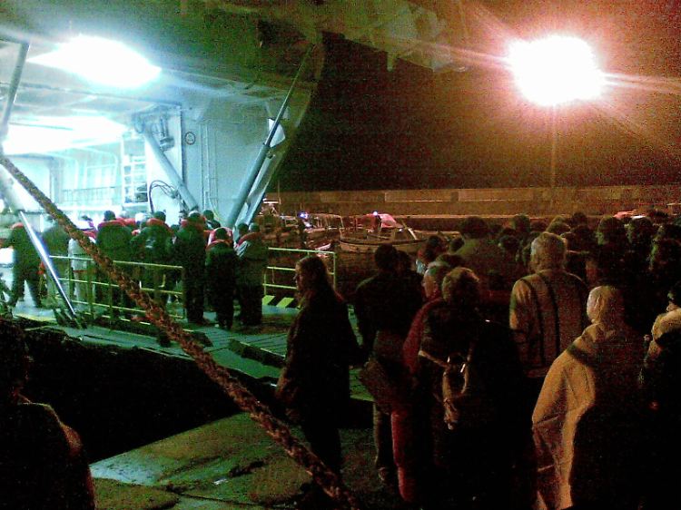 Die rund 4200 Passagiere waren am 14. Januar in einer dramatischen Rettungsaktion von der "Costa Concordia" geholt worden.