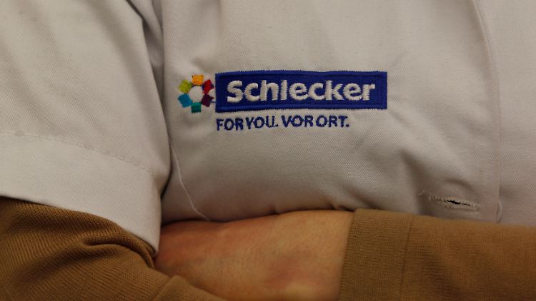 Das Problem der Schlecker-Filialen: Zu klein, flasche Lage, unattraktiv. Die Mitarbeiter baden das Missmanagement jetzt aus.
