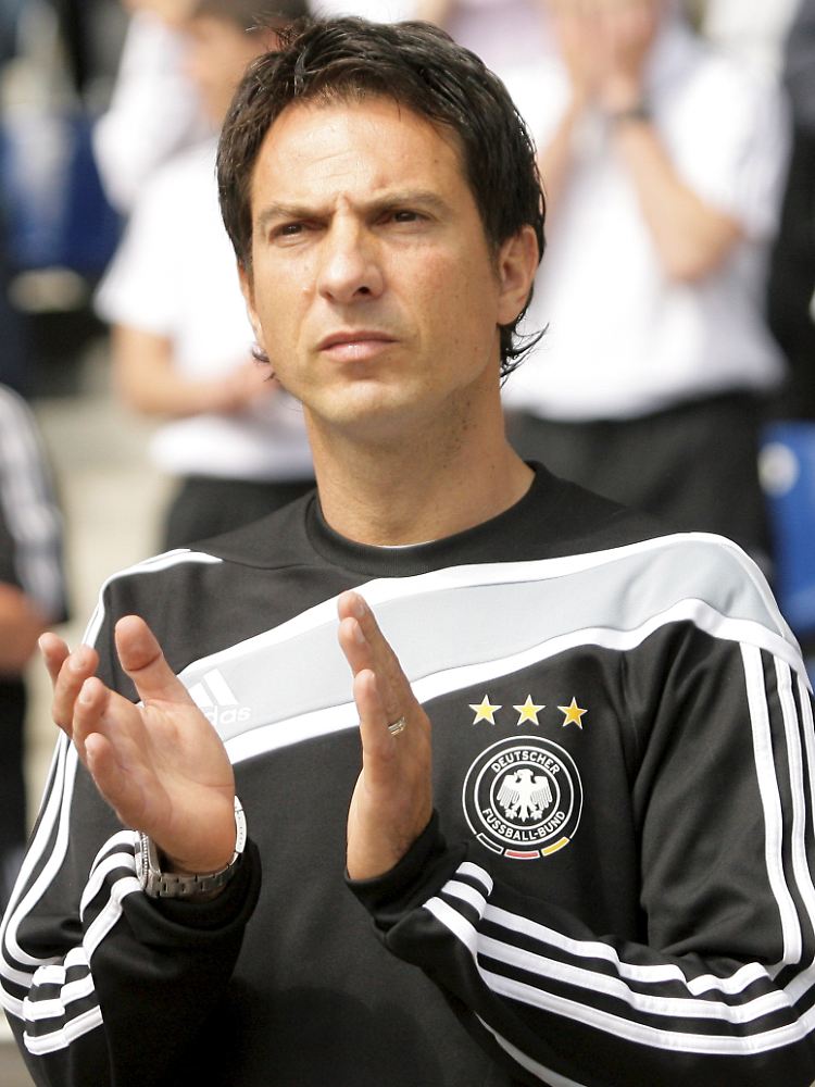Marco Pezzaiuoli ist mit seinem Team nach zwei Turnierspielen noch sieglos.