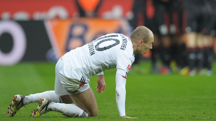 Der FC Bayern und Arjen Robben sind am Boden.