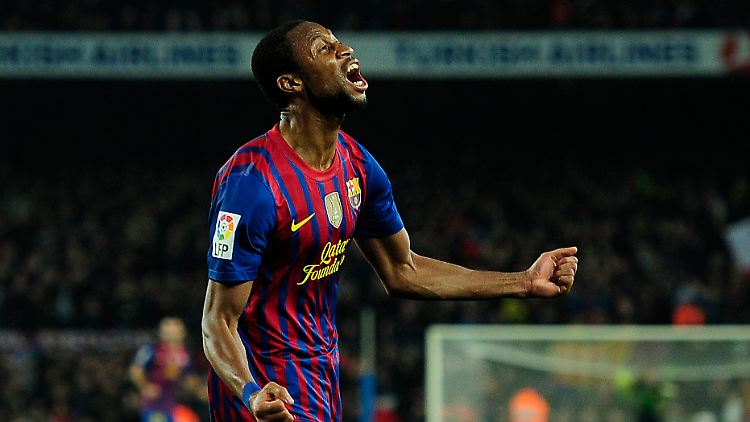 Zehn Minuten vor dem Abpfiff: Barças  Seydou Keita bejubelt das Führungstor.