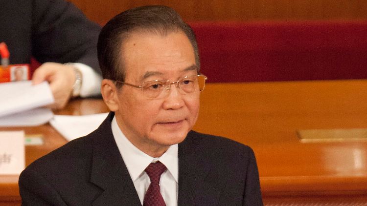 Wen Jiabao bereitet sein Land auf schwierige konjunkturelle Zeiten vor.