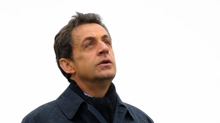 Sarkozy weist alles von sich.