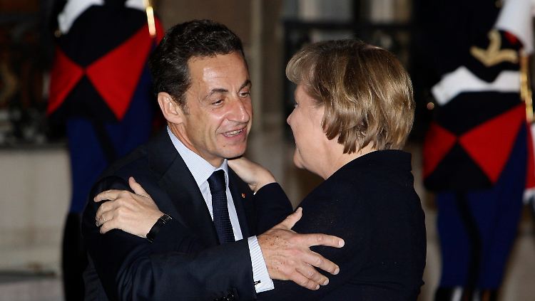 Schon nach ihrer erstmaligen Wahl zur Kanzlerin 2005 war Merkel zuerst nach Frankreich gereist.