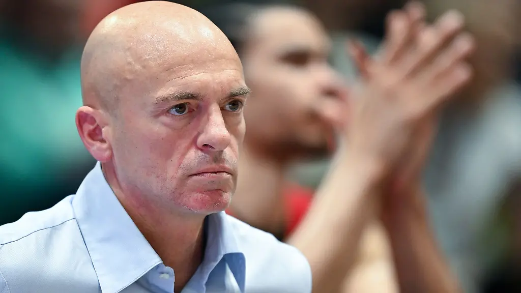 Niners-Trainer-Rodrigo-Pastore-hat-einen-weiteren-neuen-Spieler-fuer-sein-Team-gefunden