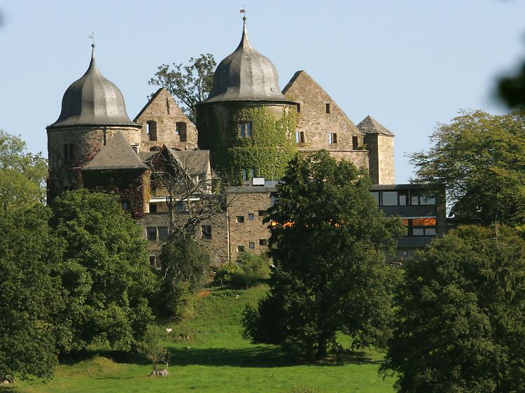 Sababurg bei Hofgeismar (Kreis Kassel): Hier soll Dornröschen 100 Jahre geschlafen haben,
