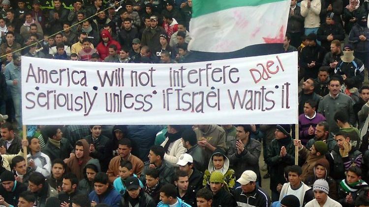 Die Proteste gegen das Assad-Regime gehen in weiter. Viele Syrer sind enttäuscht, dass keine Hilfe von außen kommt.