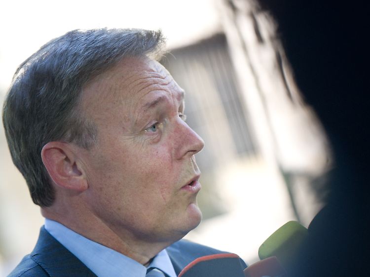 Fraktionsgeschäftsführer Oppermann: Ehrensold ist eine "Lex Adenauer".