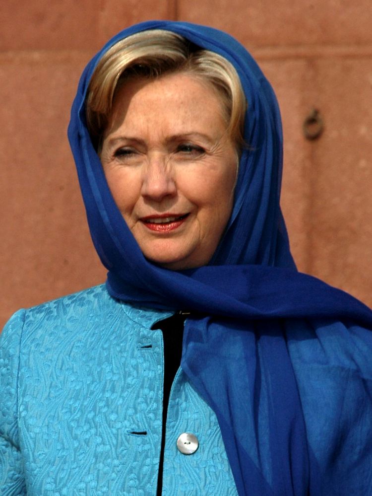 Clinton will auch noch die pakistanischen Armee- und Sicherheitschefs treffen.