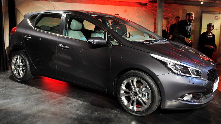 In Genf zeigen die Koreaner zwei Karosserievarianten des Ceed, den Fünftürer mit Schrägheck sowie den Kombi, der zeitgeistig Sporty Wagon genannt wird.