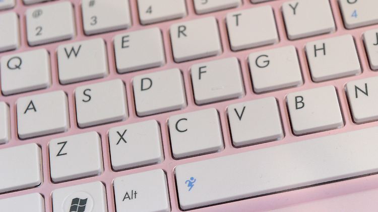 Eine QWERTY-Tastatur.