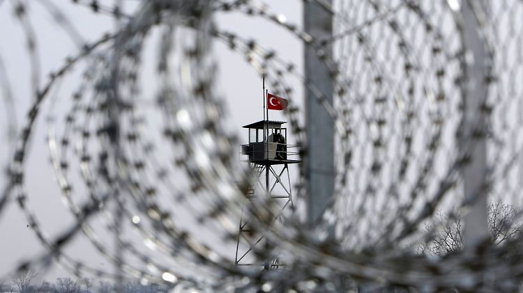 Die Grenzzäune zwischen Griechenland und der Türkei reichen den Innenministern von sieben EU-Staaten nicht.