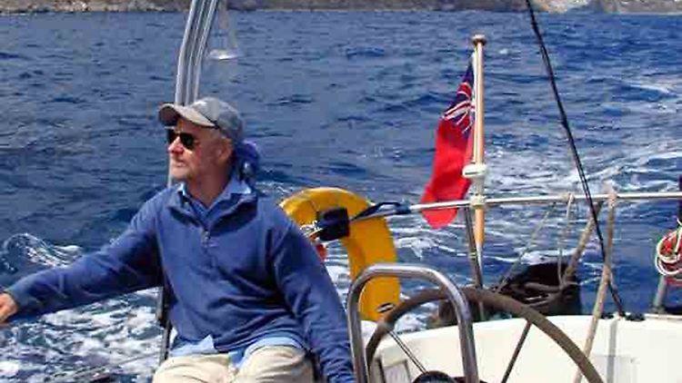 Der 60-jährige Paul Chandler steuert die "Lynn Rival".