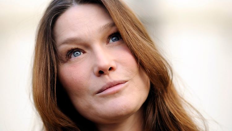 Im Wahlkampf gilt sie als Sarkozys großer Trumpf. Doch jetzt offenbart Carla Bruni-Sarkozy, dass sie um seine Gesundheit fürchtet.