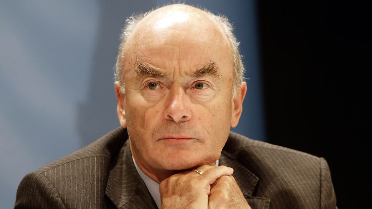 Jörg Schönbohm erleidet einen Schlaganfall.