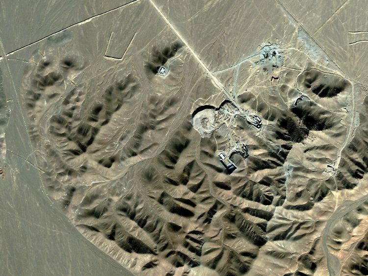 Tief in den Bergen des Iran: Stark verbunkerte Anlagen bei Qom (Archivbild).
