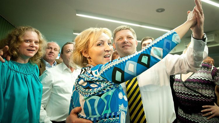 Tanzen nach dem Sieg: Fico feiert das Wahlergebnis.