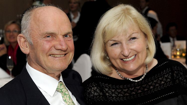 Künftig zu zweit in Wolfsburg: Ferdinand Piëch mit seiner Frau Ursula.