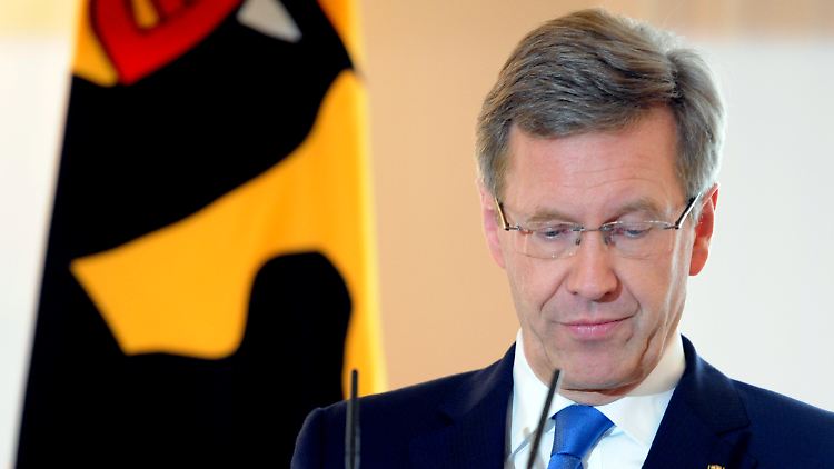 Muss Altpräsident Wulff selbst ans Steuer?