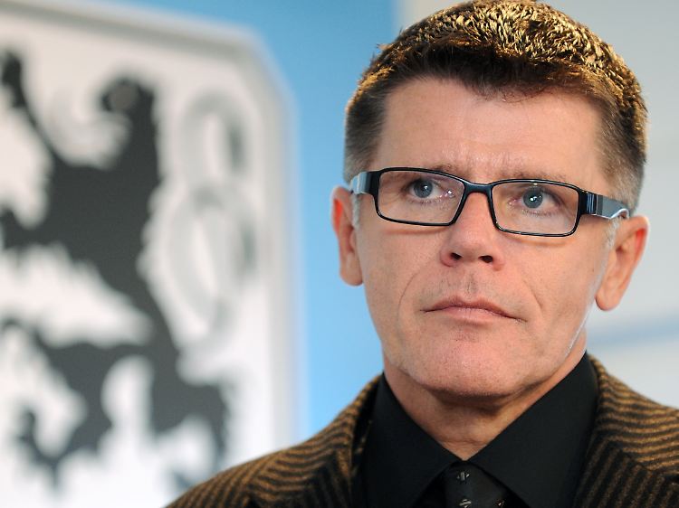 1860-Geschäftsführer Manfred Stoffers findet den derzeitigen Vertrag unangemessen.