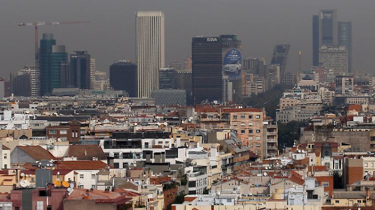 Spanien muss sein ausgeufertes Defizit mit verstärkten Sparanstrengungen in den Griff bekommen.