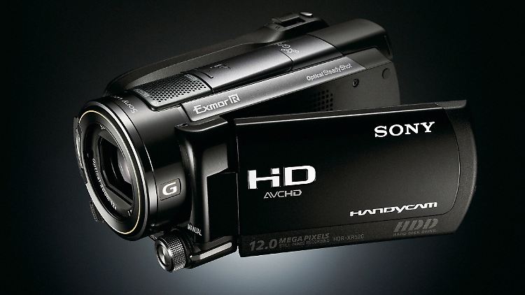 Sony HDR-XR520 - bei Quelle trotz Ausverkauf teuer.