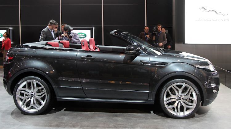 Cabrio für die Schotterpiste: Die offene Variante des Range Rover Evoque steht als reines Schaustück auf dem Genfer Autosalon, soll aber gute Serienchancen haben.