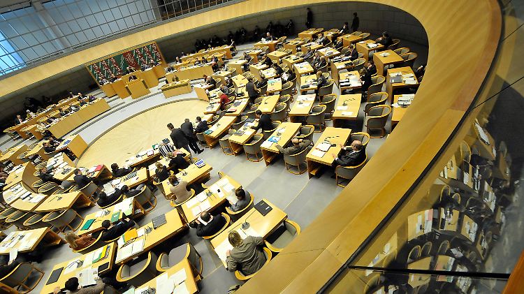 Die Landtagswahl in NRW ist die vorletzte vor der Bundestagswahl im kommenden Jahr.