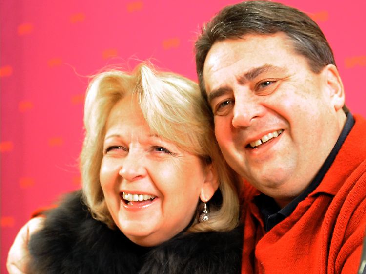 Der SPD-Vorsitzende Gabriel machte Kraft 2009 zu seiner Stellvertreterin.
