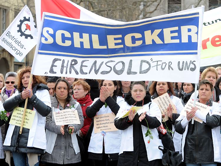Mitarbeiter kämpfen für den Erhalt ihrer Arbeitsplätze. Sie fühlen sich von der Politik alleine gelassen.