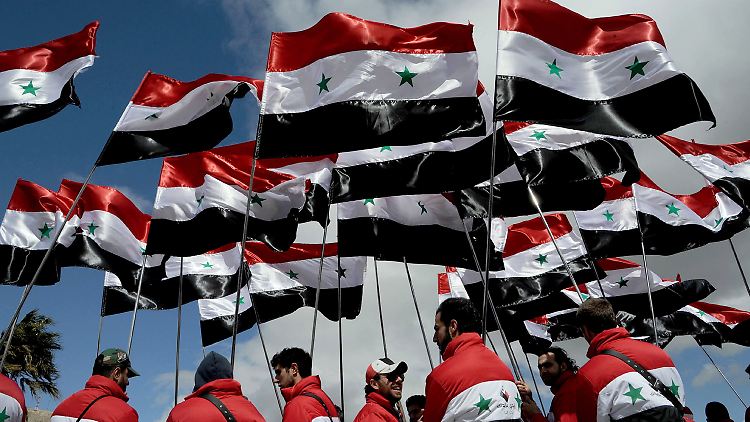 In Damaskus und anderen Städten Syrien versammelten sich mehrere tausend Syrer, um ihre Unterstützung für das Assad-Regime zu zeigen.