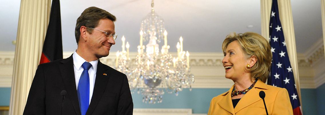 Westerwelle und Clinton bei ihrer gemeinsamen Pressekonferenz.