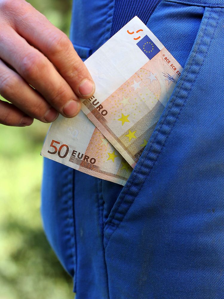 Die große Frage: Bei wem landet letztlich mehr Geld in der Tasche?