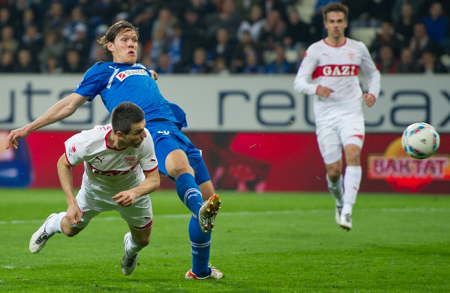 Südwest-Duell mit personifiziertem Emotionsbooster - das war das 1:2 (0:2) Hoffenheims gegen Stuttgart. Vedad Ibisevic, ehemals Inbegriff des TSG-Märchens nach deren Bundesligaaufstieg, spielte für den VfB ...