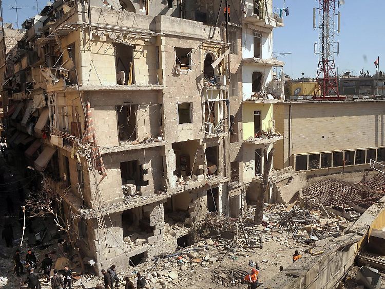 Beim jüngsten Anschlag in Aleppo starben vermutlich drei Menschen, 25 verletzte eine Autobombe.