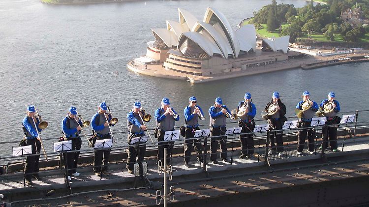 Die Musiker des "Sydney Symphony Orchestra" beim Geburtstagsständchen.