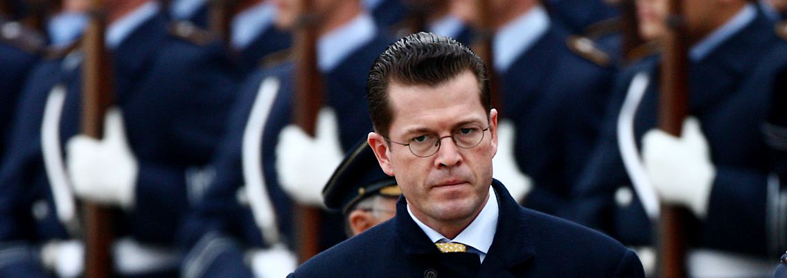 Guttenberg unter Beschuss.