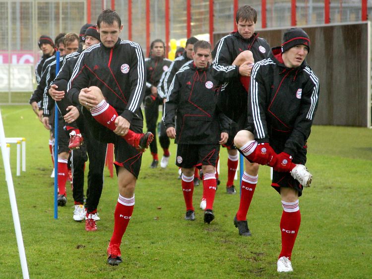 Philipp Lahm sagt ganz offen, warum die Bayern seiner Ansicht nach zur Zeit im Regen stehen.