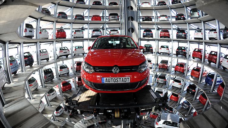 Der Zankapfel "VW-Gesetz": Das Gesetz besagt, dass kein Aktionär, der mehr als 20 Prozent der Stimmrechte ausüben kann, auch wenn er mehr Anteile besitzt.