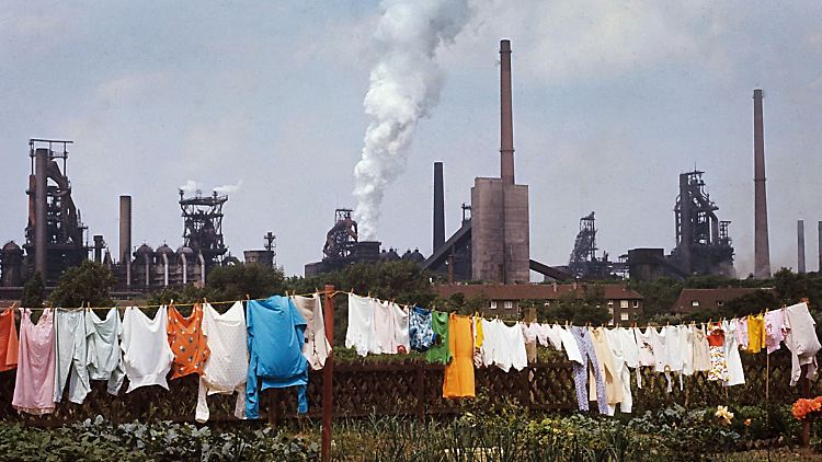 Als Kulturhauptstadt Europas kokettierte das Ruhrgebiet 2010 mit seinem maroden Industriecharme. Viele Ausstellungen zeigten historische Aufnahmen, wie diese aus den 70er Jahren.