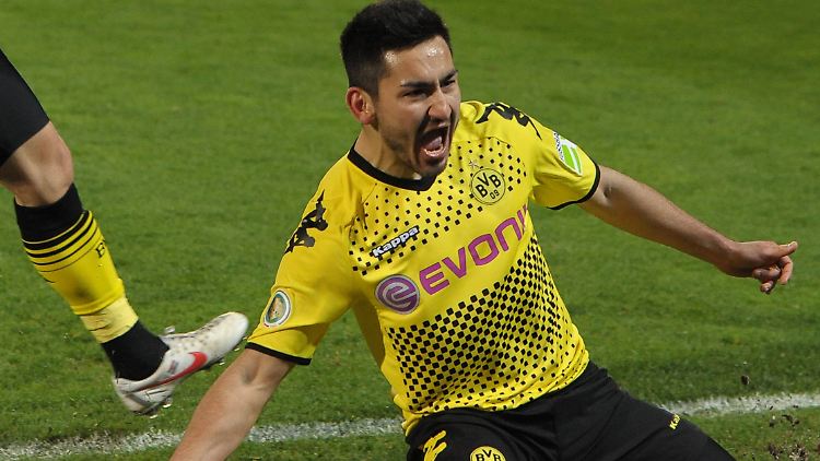 Der Torschütze Ilkay Gündogan bejubelt seinen Treffer. Dortmund steht nach dem Sieg über Fürth im Finale des DFB-Pokals.