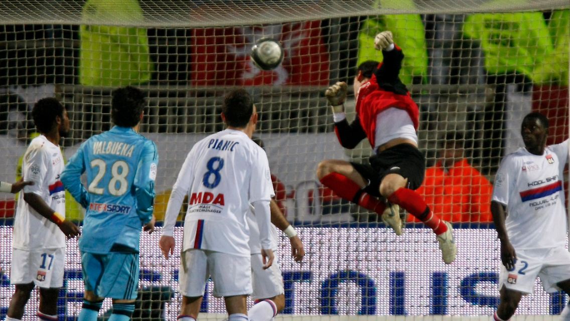 In der 78. Minute traf Brandao zum 4:2 für Marseille - entschieden war die Partie gegen Lyon damit aber noch lange nicht.
