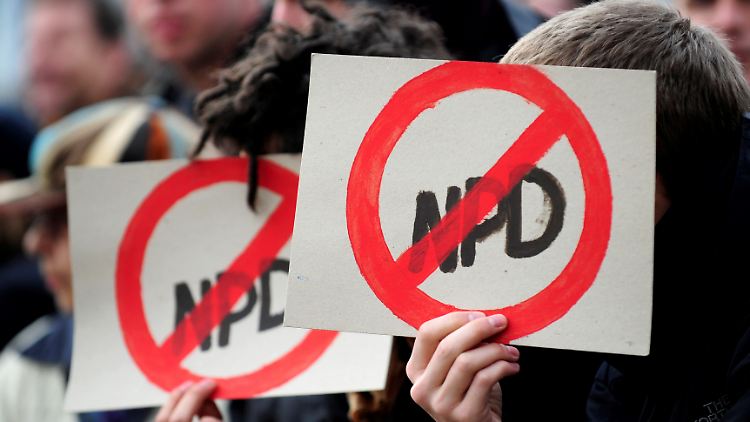 Proteste gegen eine NPD-Veranstaltung in Berlin.